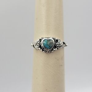 925 Sterling Silver Turquoise Heart Ring Floral Detail Size 5.75 Romantic